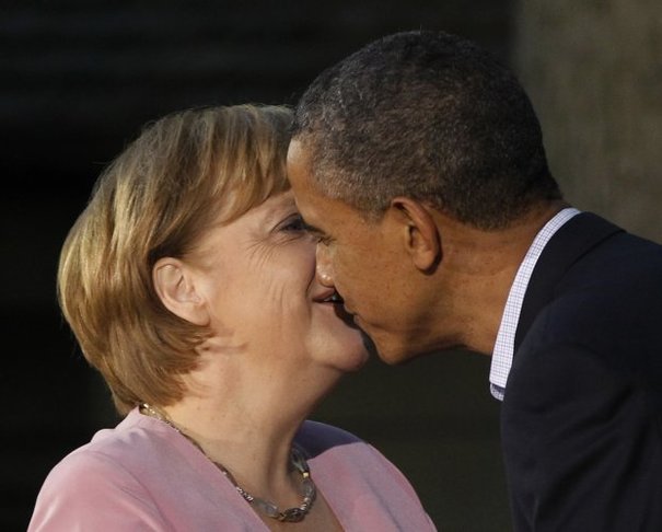Embarrassing Political Kisses That Will Make You Cringe 8