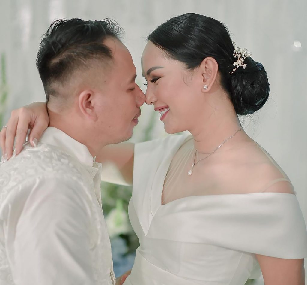 6 Fakta Perceraian Vicky Prasetyo Dan Kalina Ocktaranny 6 Fakta Perceraian Vicky Prasetyo Dan Kalina Ocktaranny