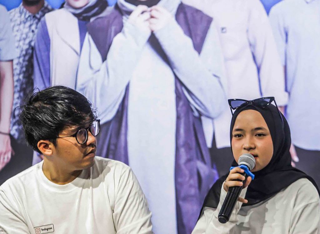 7 Skandal Perselingkuhan Artis Indonesia Terpanas! Siapa Saja? 7 Skandal Perselingkuhan Artis Indonesia Terpanas! Siapa Saja?