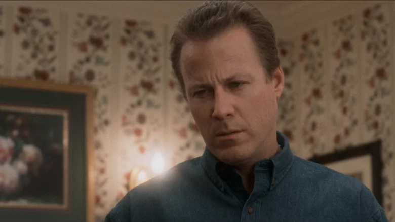 John Heard - Peter McCallister | 8 Actors From The "Home Alone" Movies Who Are Gone But Not Forgotten | Zestradar