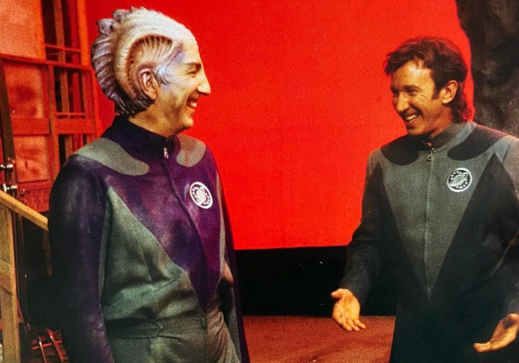 Alan Rickman and Tim Allen from the set of "Galaxy Quest" | 8 Behind-The-Scenes Facts From 1990s Movies No One New Until Now | Limelight
